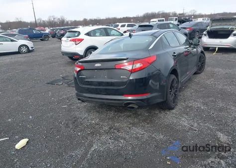 2013 Kia Optima Sx z USA, uszkodzony, nr VIN 5XXGR4A65DG204859